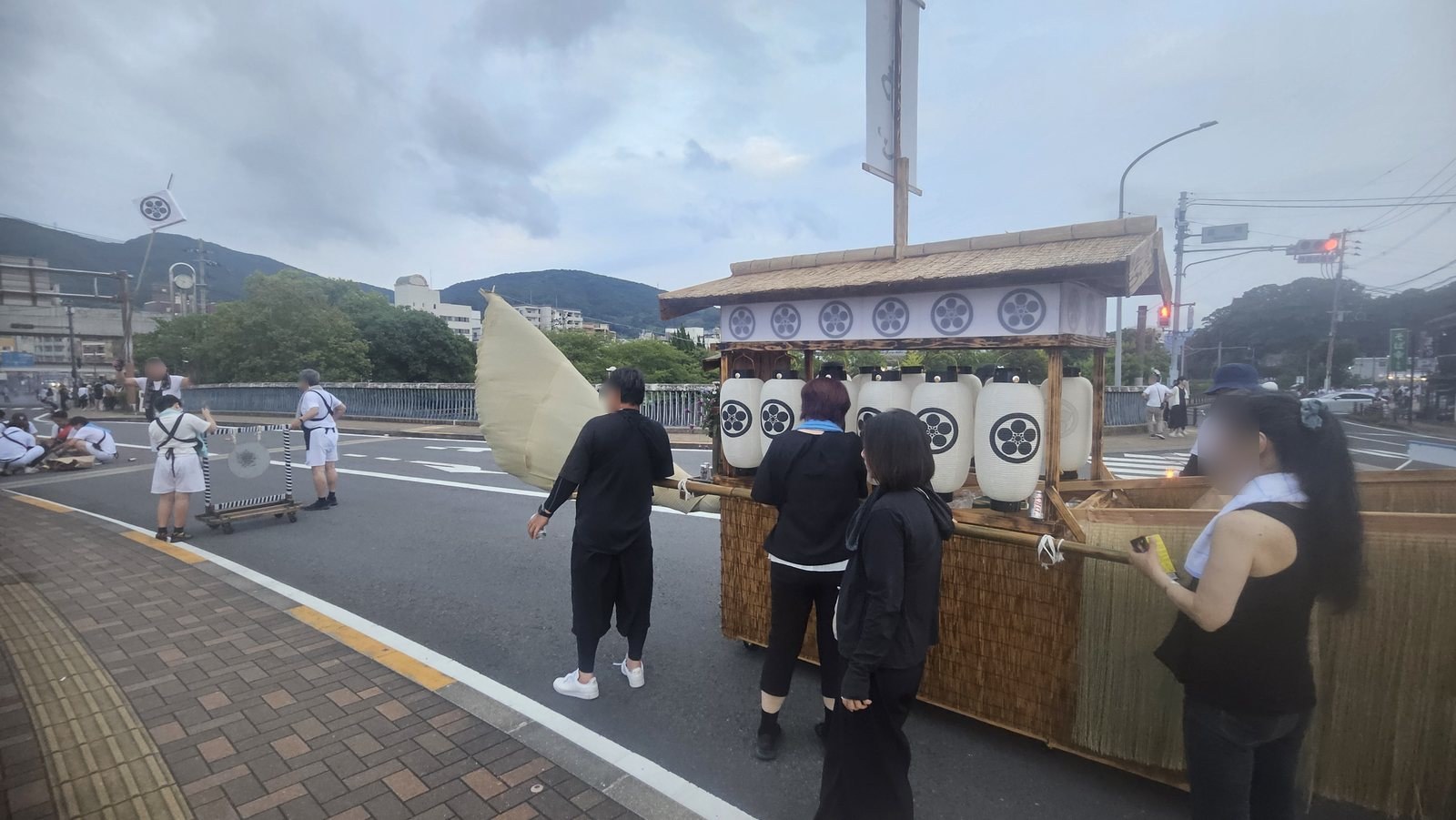 提灯に灯が入りました